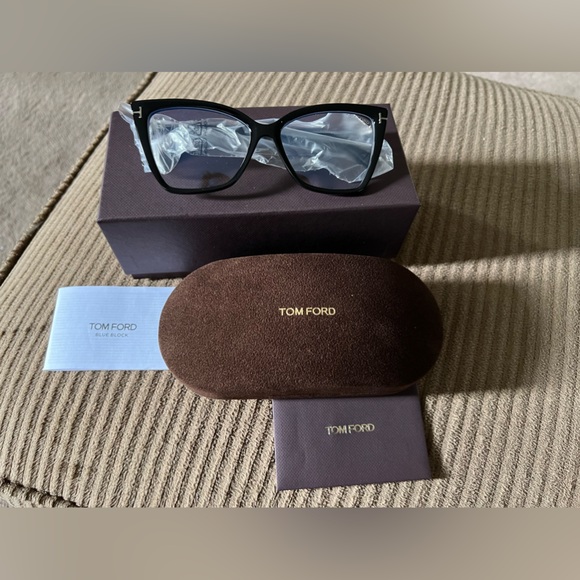 Tom Ford 5949B Blue Light blocking Filtering Eyeglasses new in packaging - Picture 5 of 6